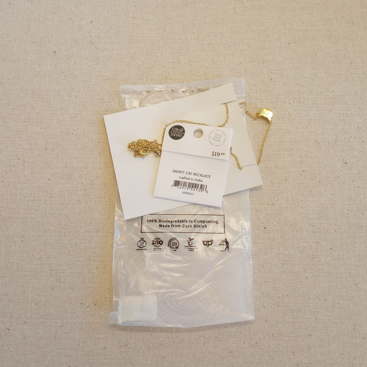 Necklace dainty cat face charm brass 16L gold