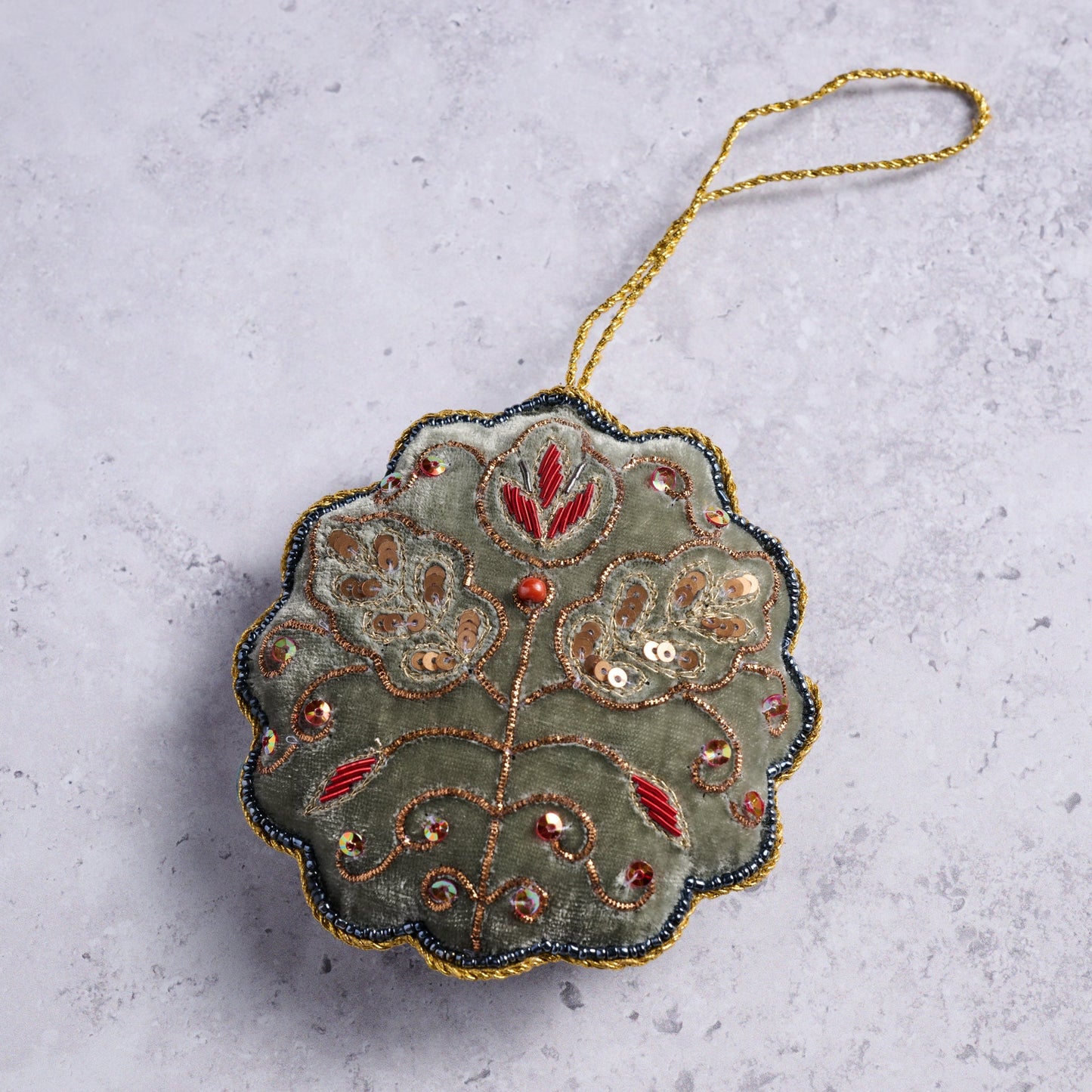 Ornament vintage M/2 stuffed velvet 4D grn/gld/rd