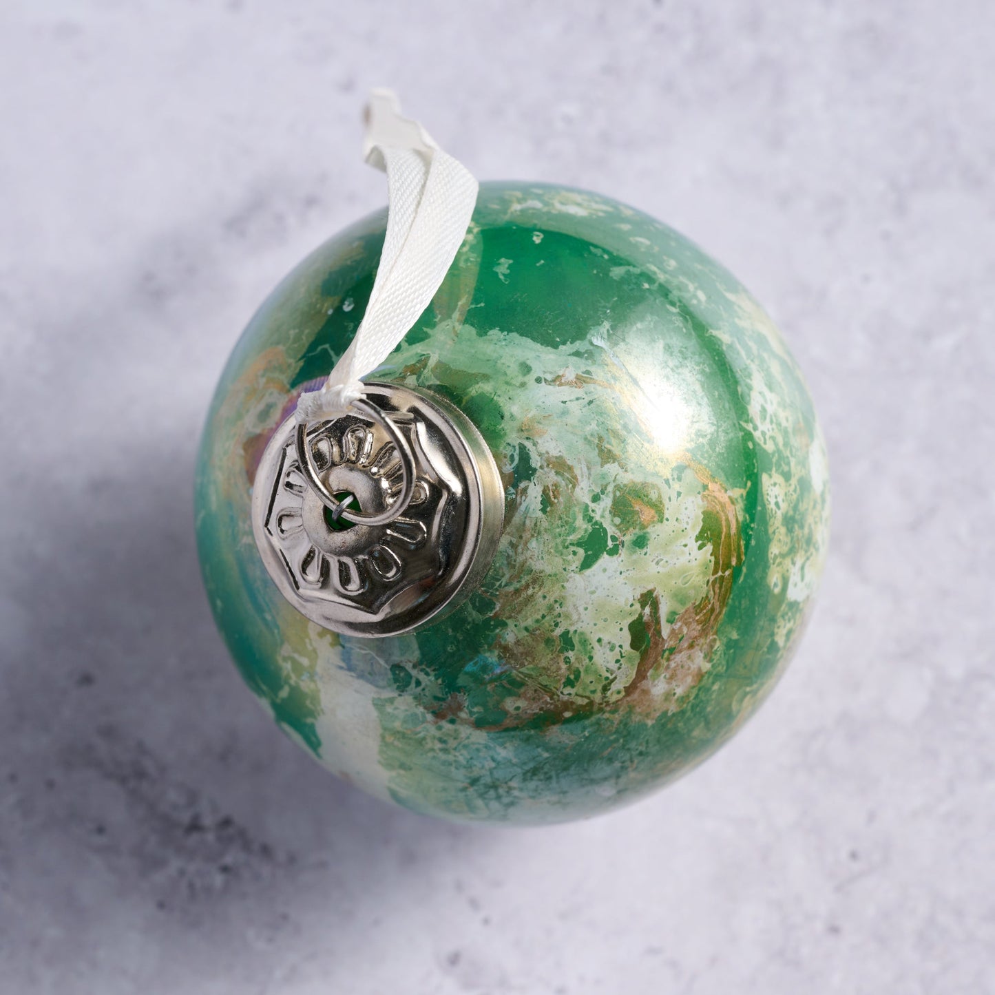 Ornament ball watercolor M/3 recycl glass 3D green