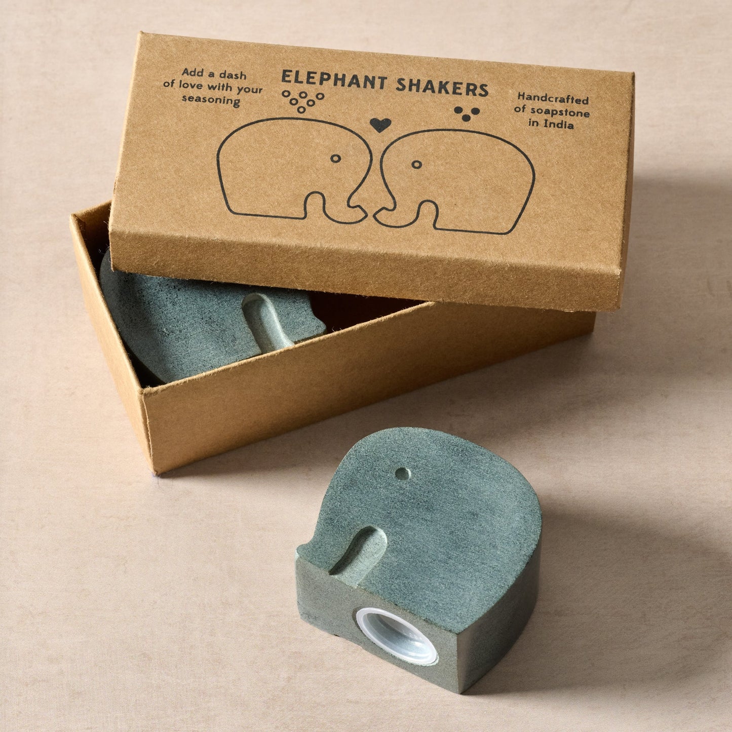 Salt & pepper shakers elephant stn 2.5Lx2.25H gray