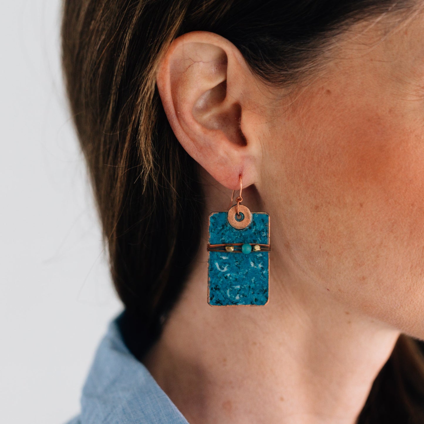 Earrings dangle rect brass 2L turq/brass