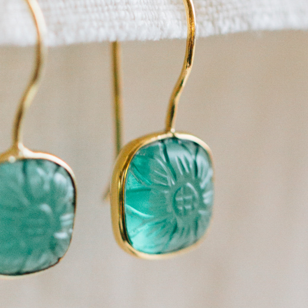 Earrings dangle sq appetite glss/brss 1L teal/gold