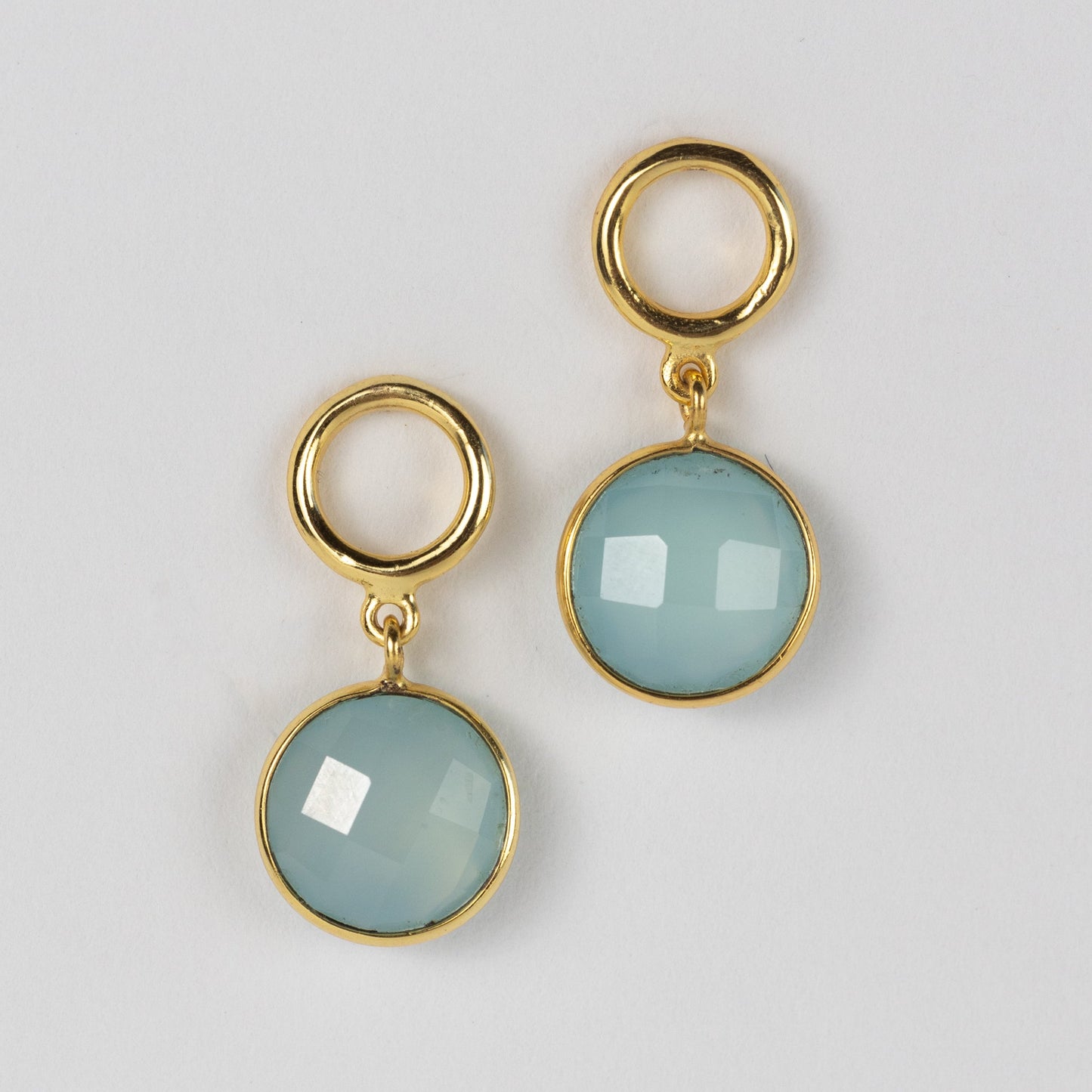 Earrings drop crcl chalcy stn/brass 1L gld/aqua