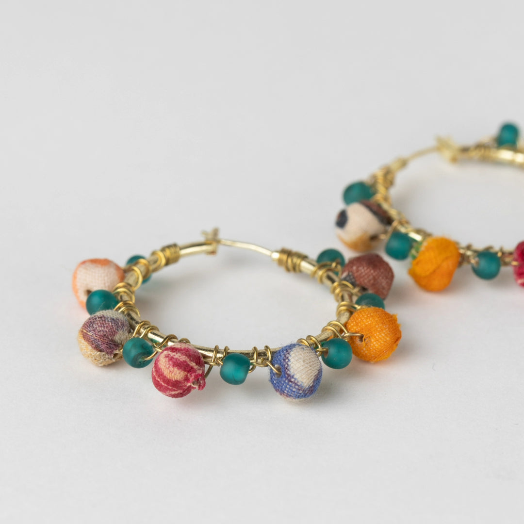 Earrings hoop w/clth bd sari/br/glss 1.5D br/multi
