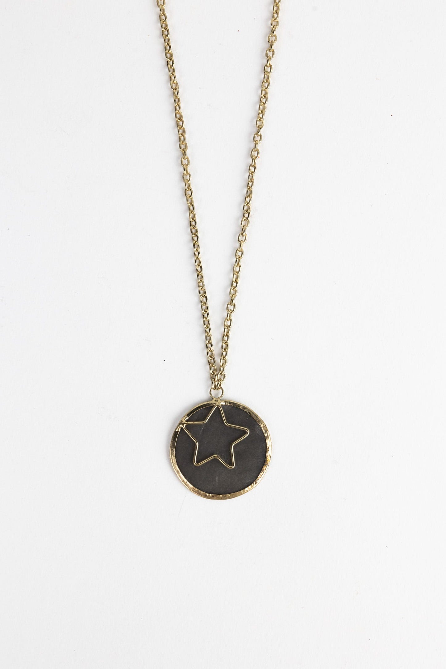 Necklace star in circle capiz/metal 19L gray/gold