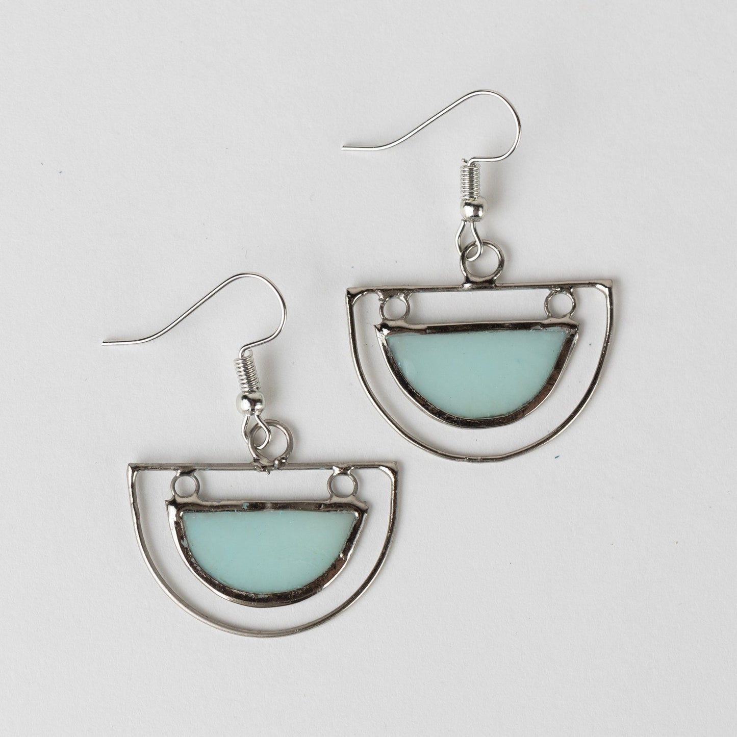 Earrings semicircle capiz/mtl 1.5L light green