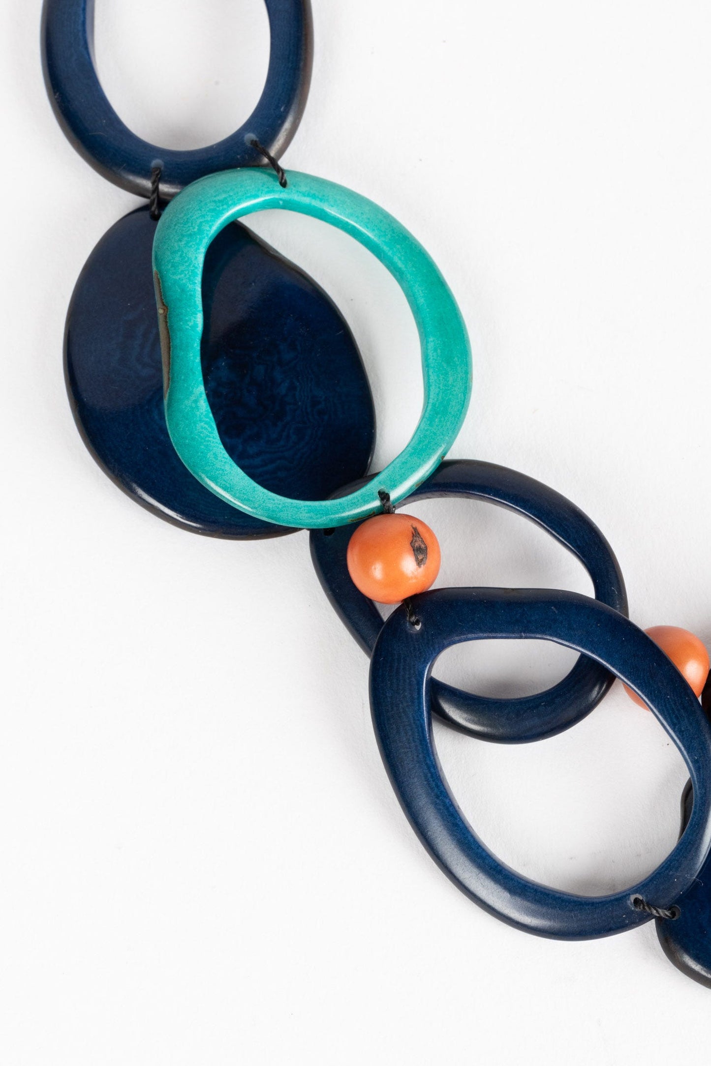 Necklace calypso multi layers tagua/cttn blu/coral