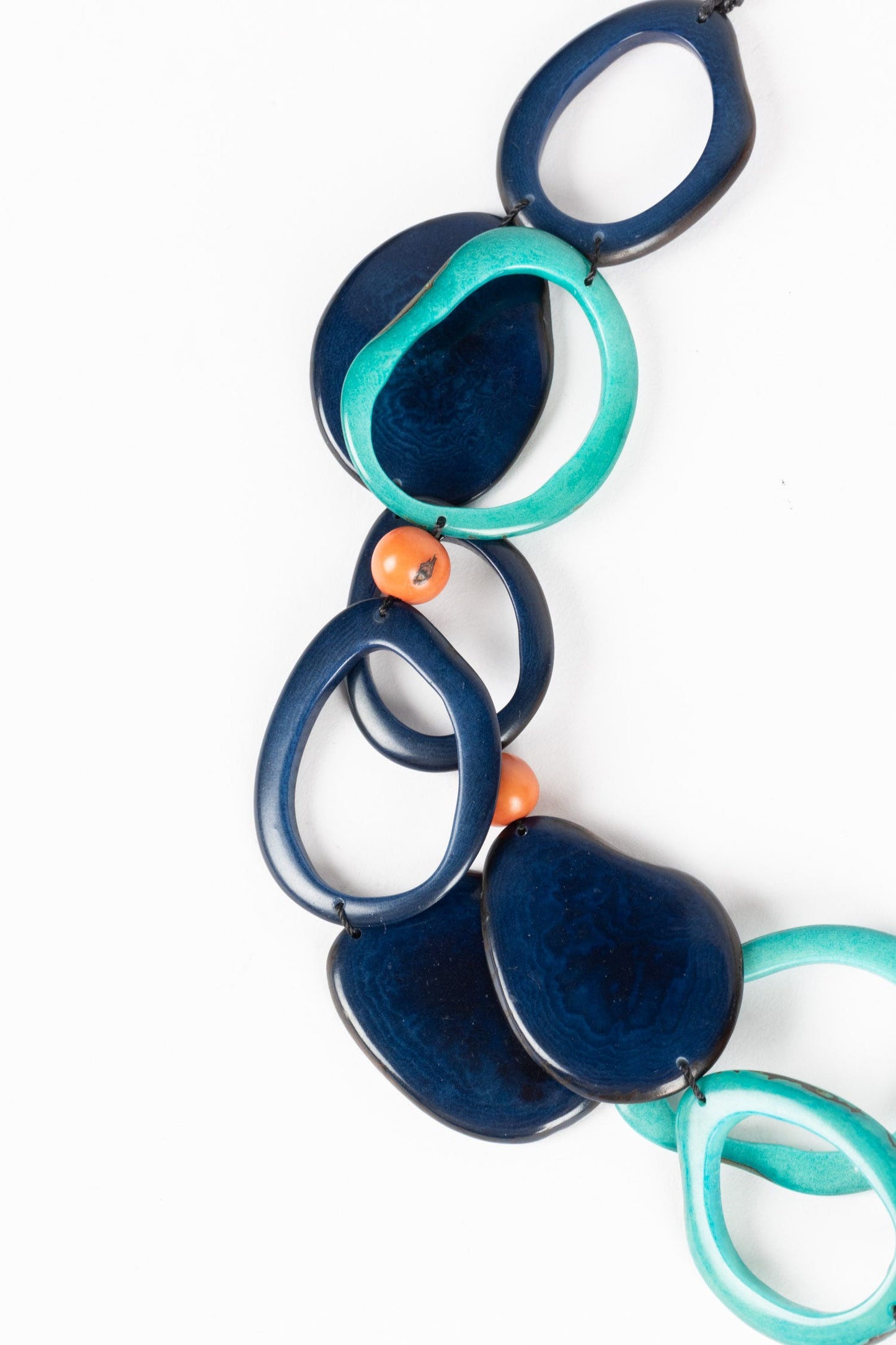Necklace calypso multi layers tagua/cttn blu/coral