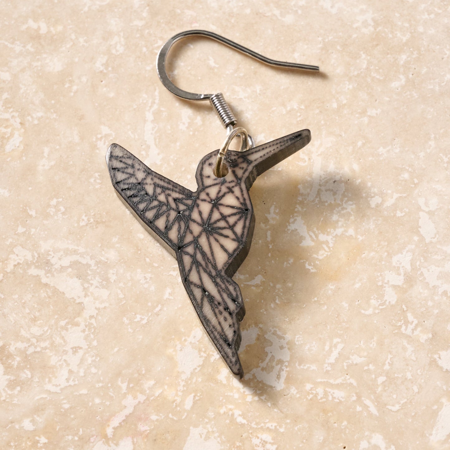 Earrings humming bird tagua/steel 1.5L blk/tan