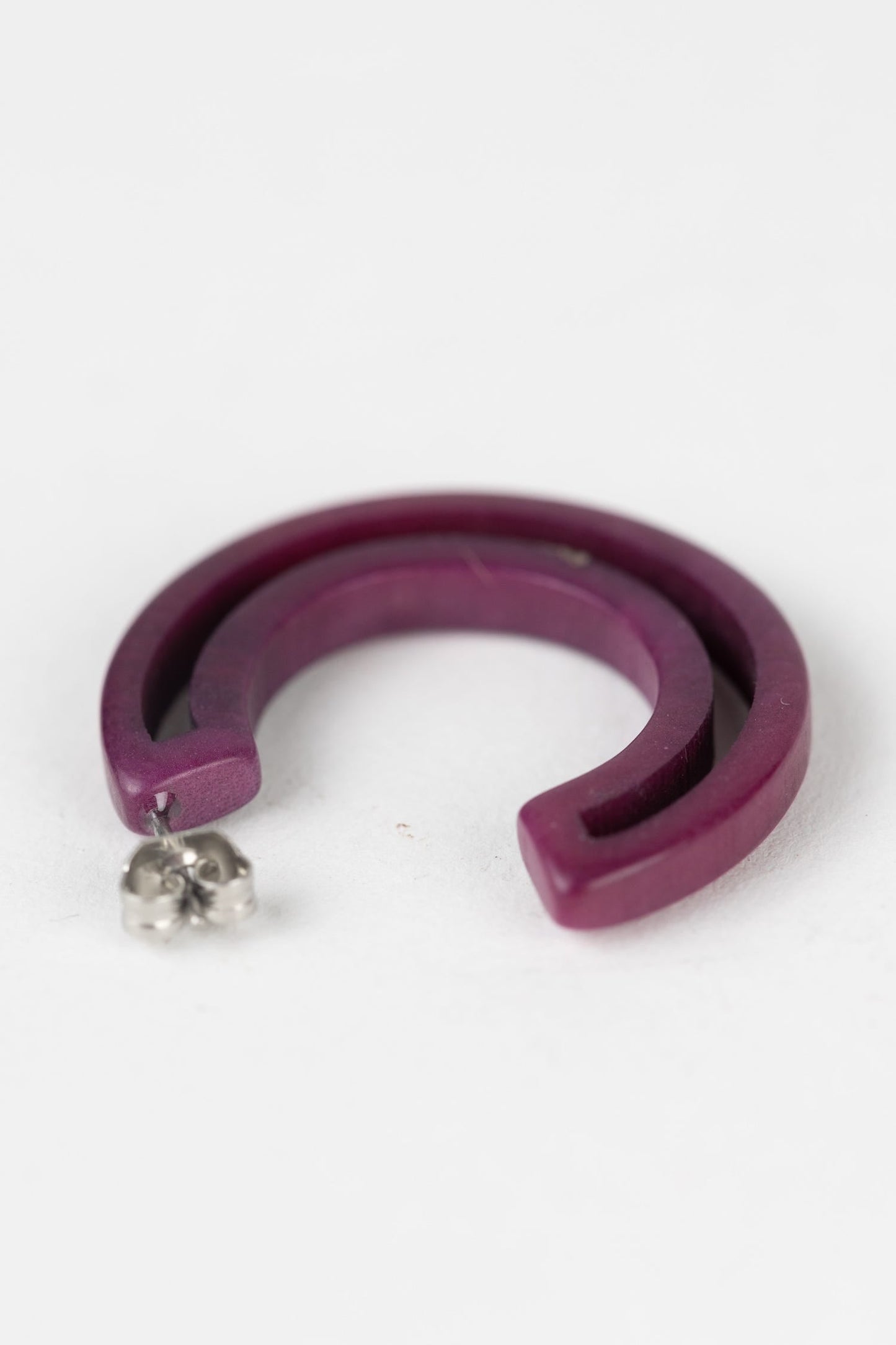 Earrings post hollow hoop tagua 1.2D wine