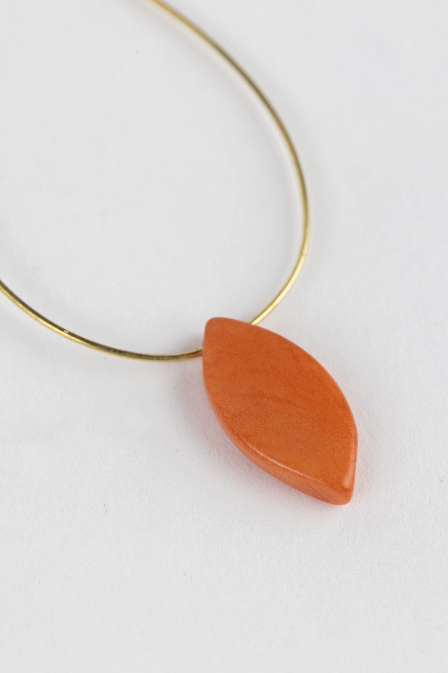Earrings fine oval w/ovl pend tagua 3.5L tangerine