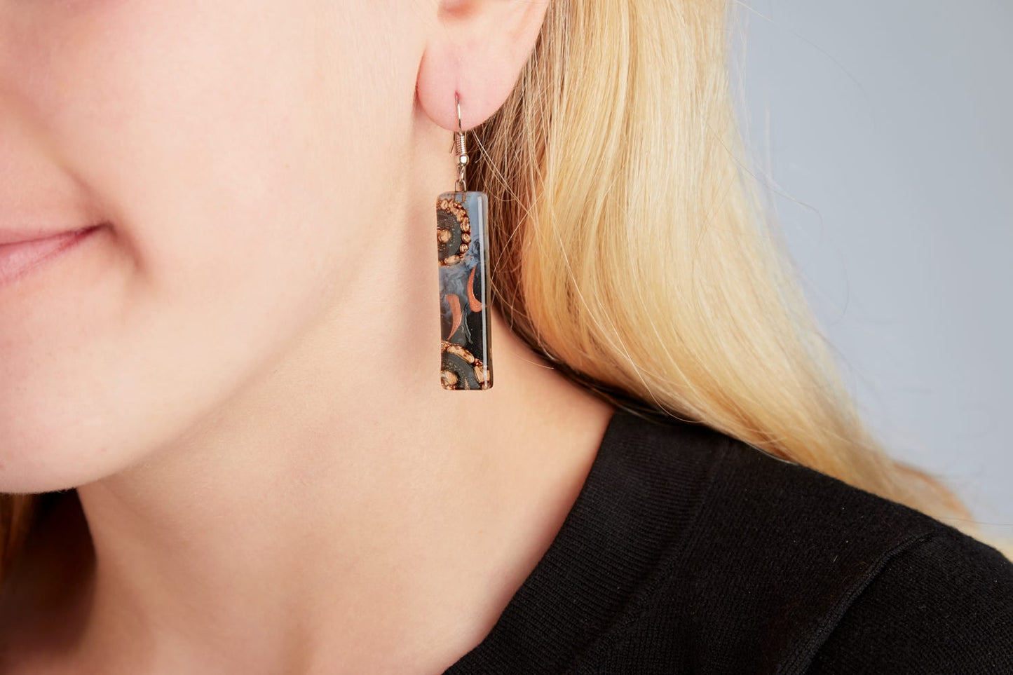Earrings rect glss 2.5L asst gry/gld