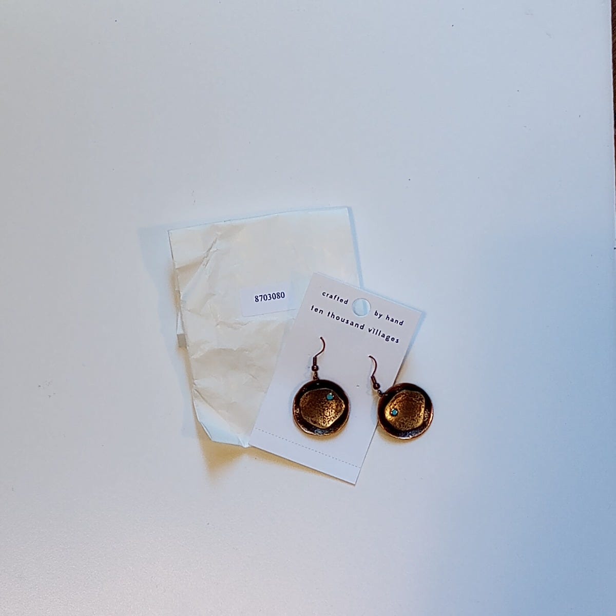 Earrings disc/dot hammered cppr 1Dx1.75L cppr/blu