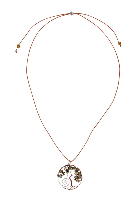 Necklace tree in circle stone chips/cord 28L olive