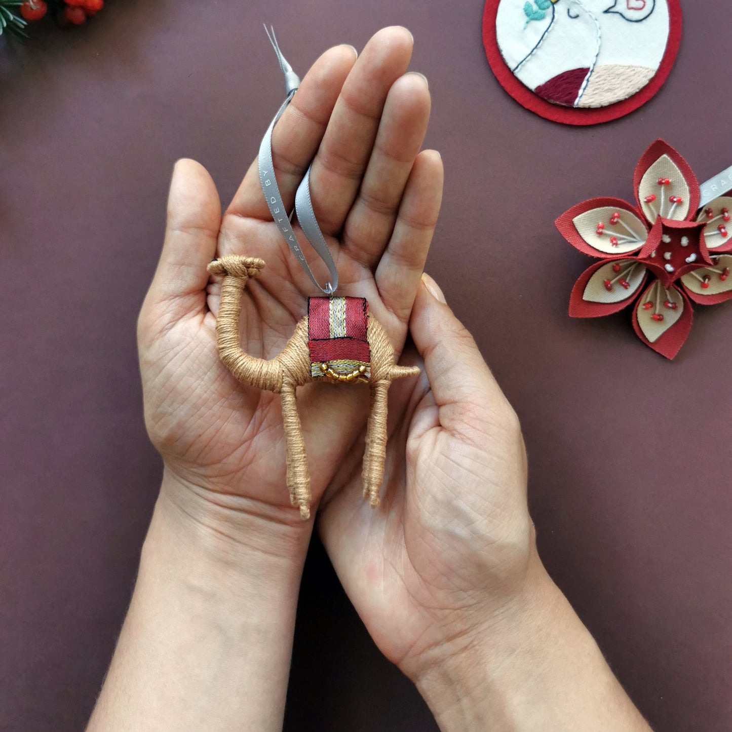 Ornament MADE51 Proud Camel 3H wrapped thread
