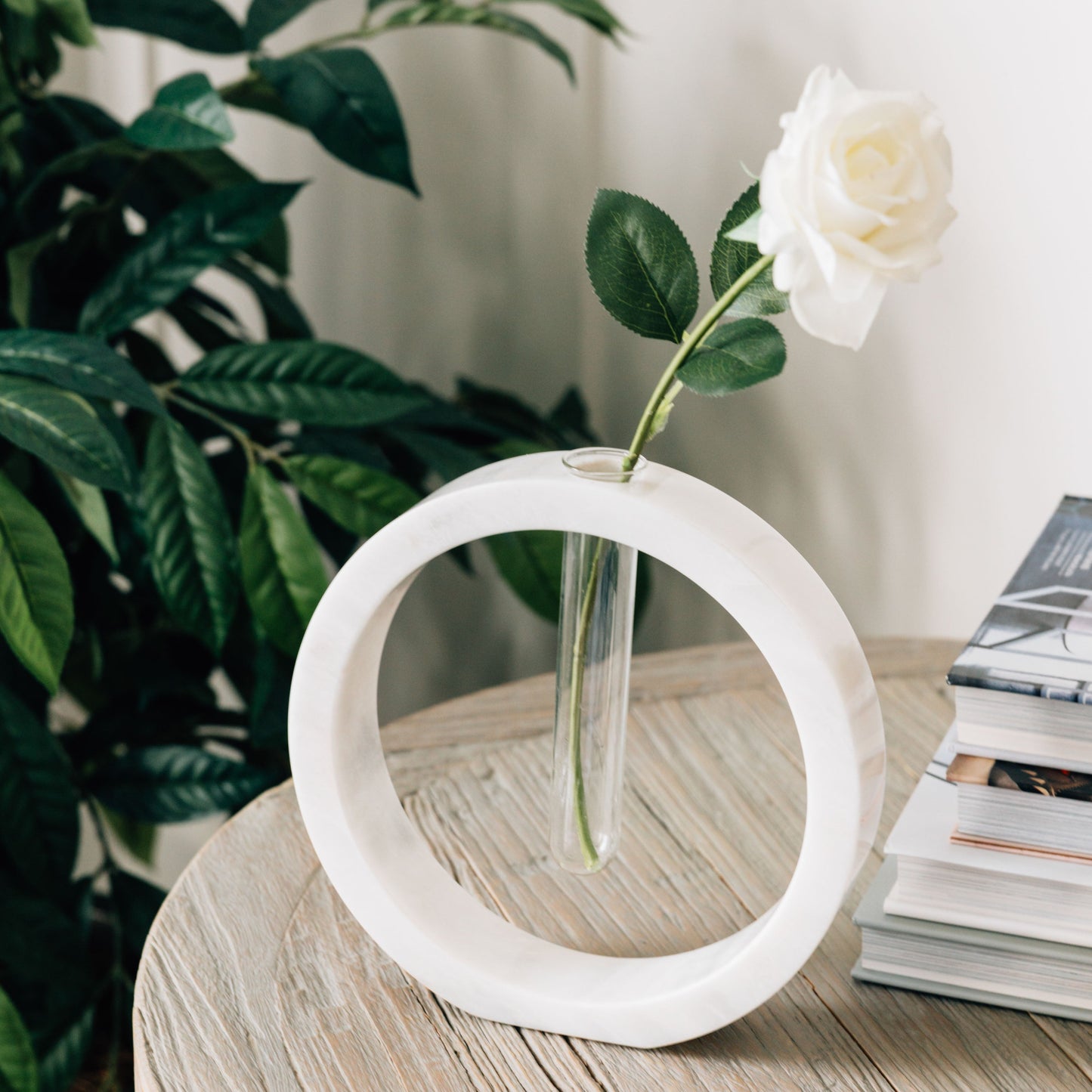 Vase circle w/tube white marble 8Dx1.5W white
