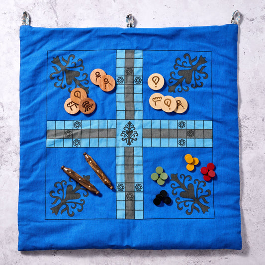 Wall hanging game set cotton/wood 24x25 blu/brn