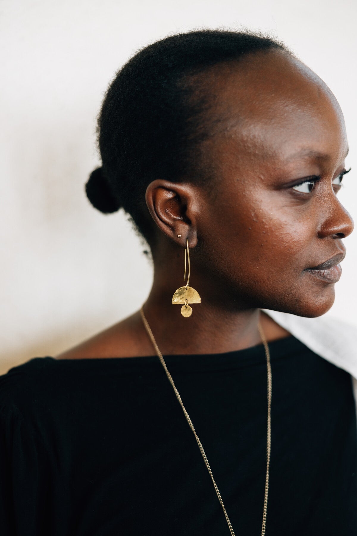 Earrings half moon/charm brass 2.25L brass