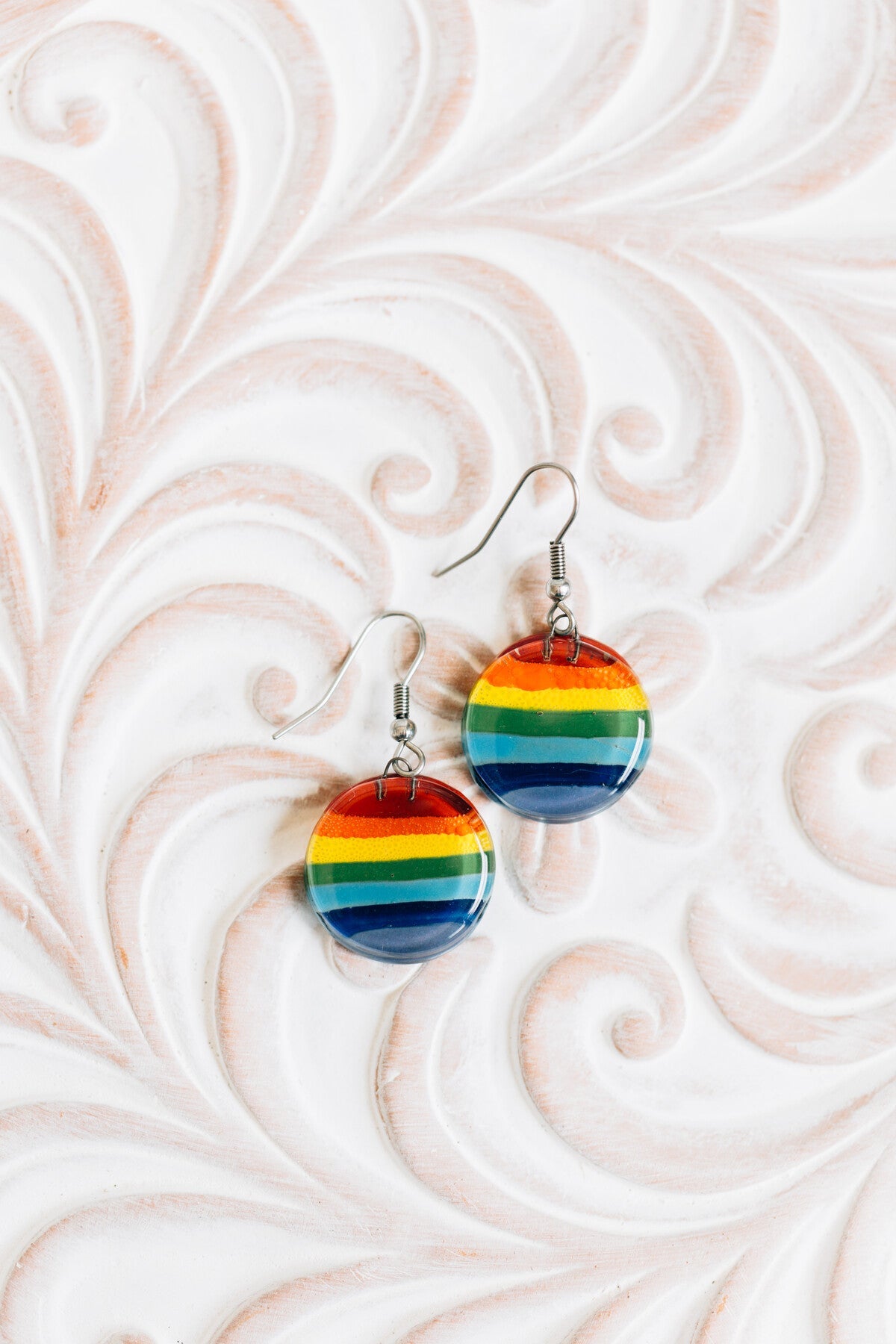 Earrings circle rainbow glass .75Dx1.5L multi