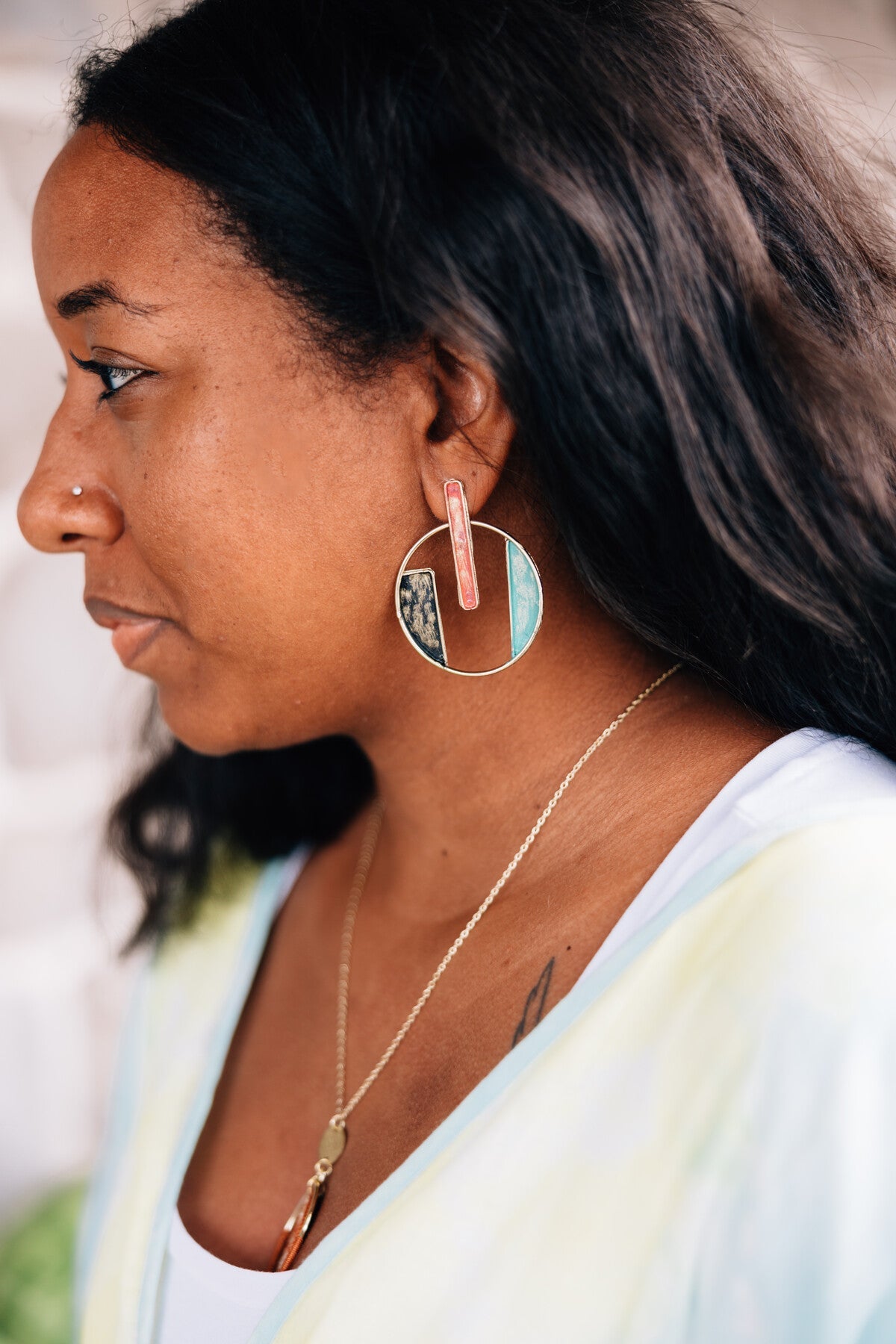 Earrings post 3 color patina 2.25L gld/blk/grn/red
