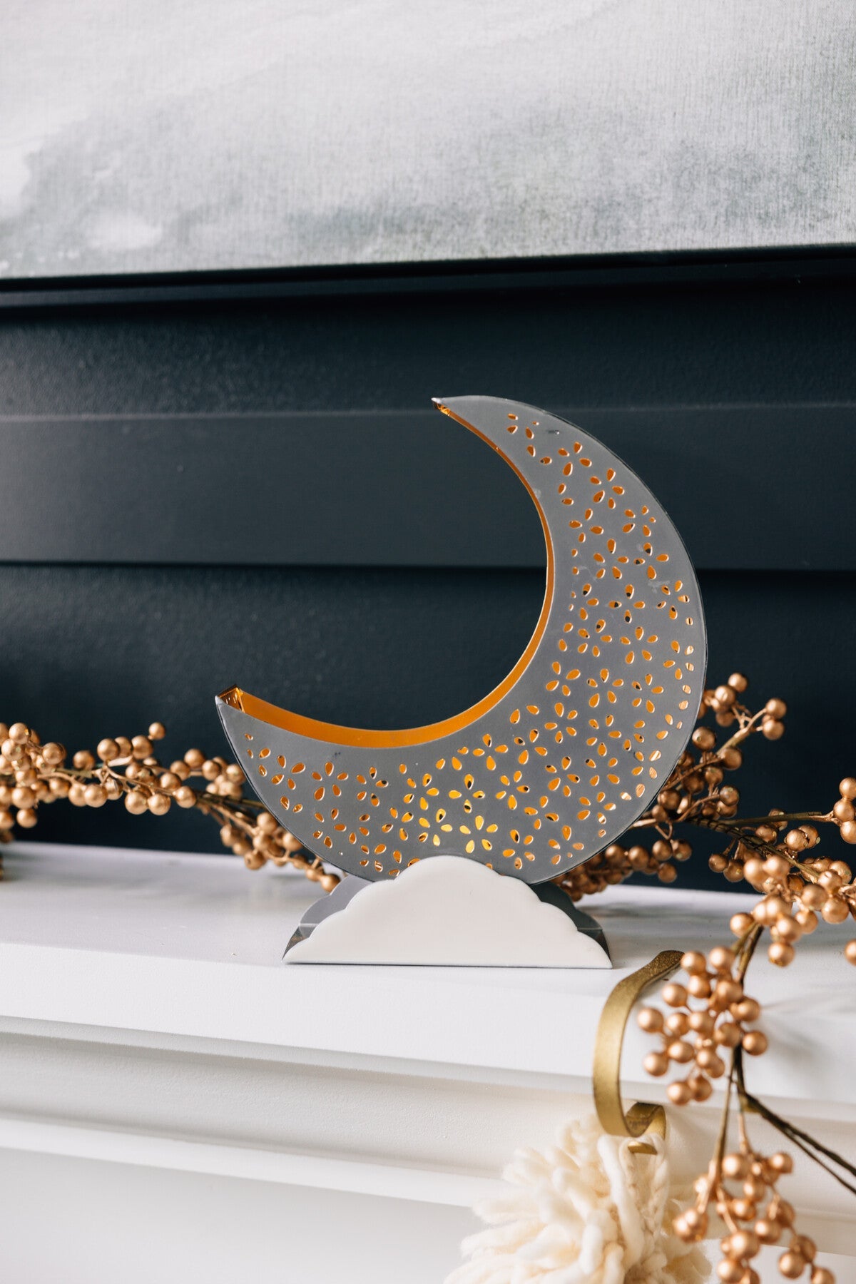 Candleholder crescent moon iron 10.5H silv/wht/gld
