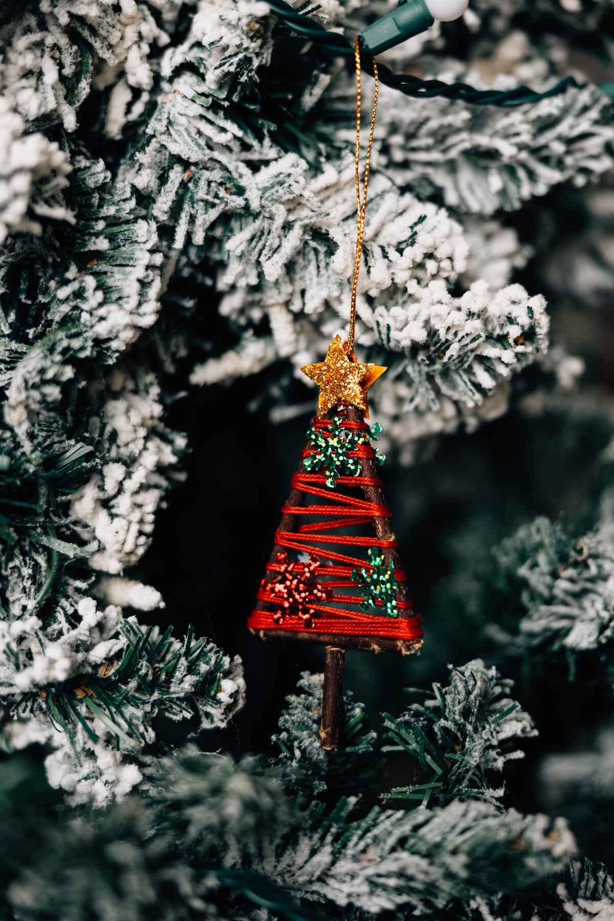 Ornament tree w/star M/5 wd/yarn 4H tan/multi